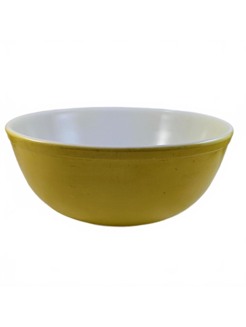 Pyrex Yellow Mixing Bowl, 4 QT 404 Model
